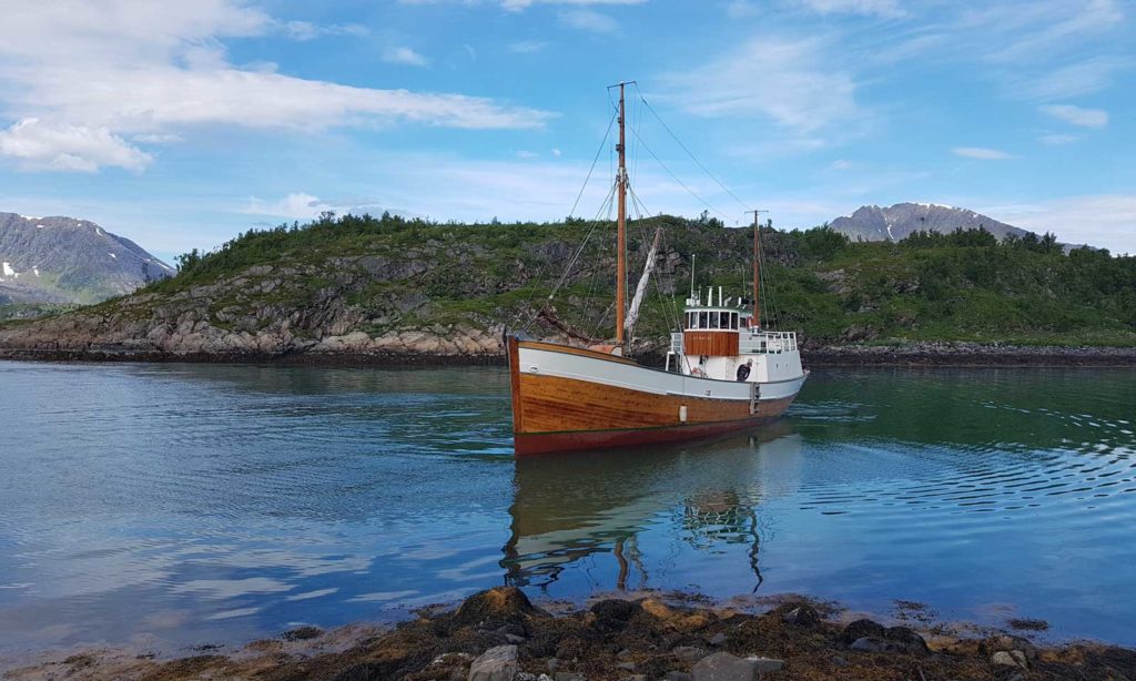 boat near the beach