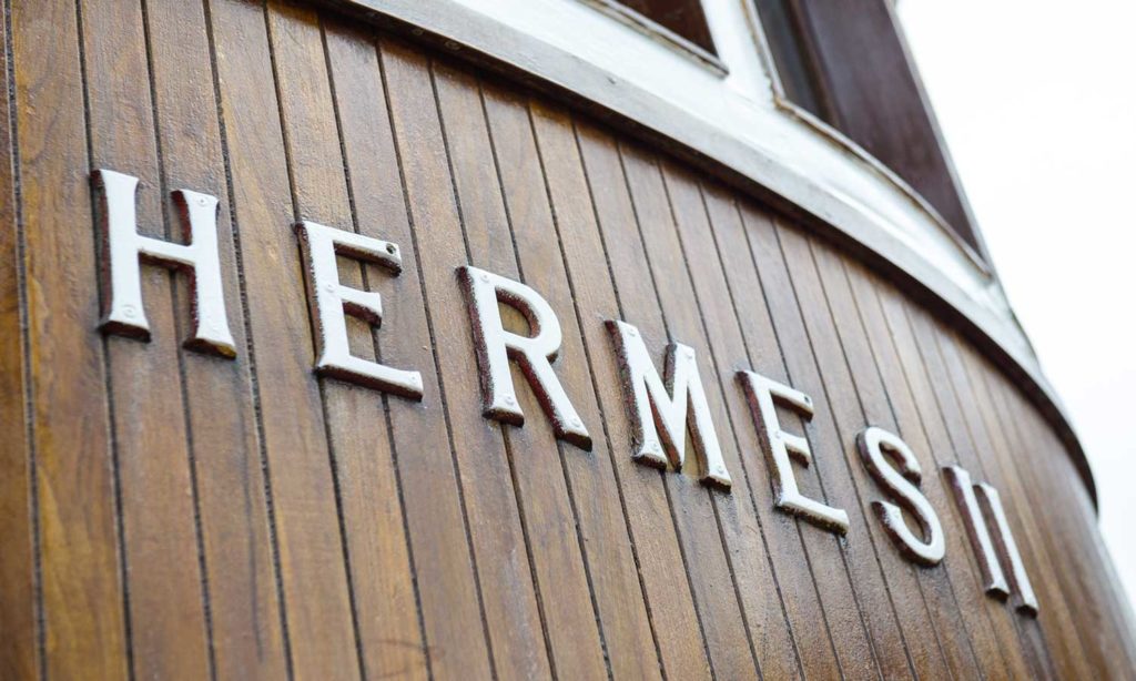 closeup of hermes 2 sign