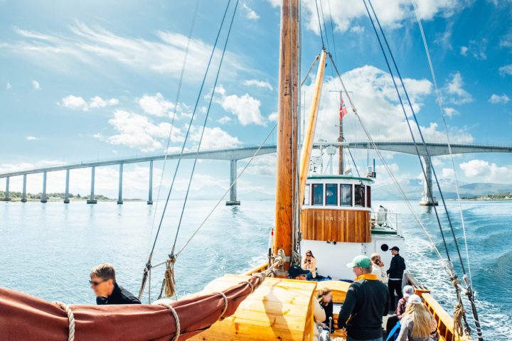 Hjem 8